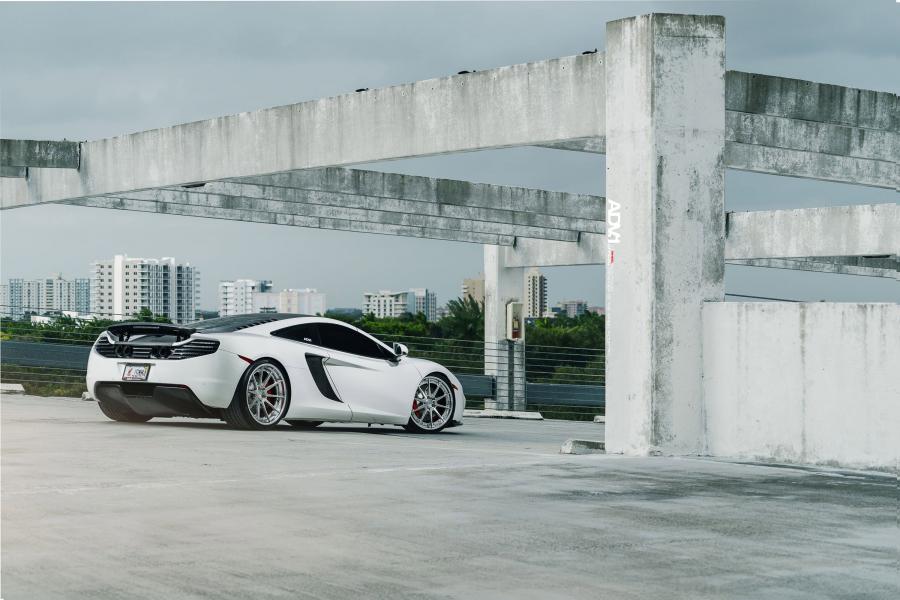  McLaren MP4-12C on ADV.1 Wheels (ADV10TSCS) 2015 года  (фото 24 из 25)